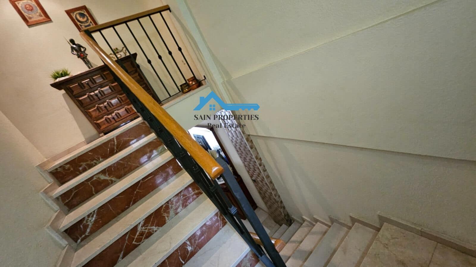 4 soveværelse Byhus til salg i La Nucia med garage - € 307.000 (Ref: 8867205)