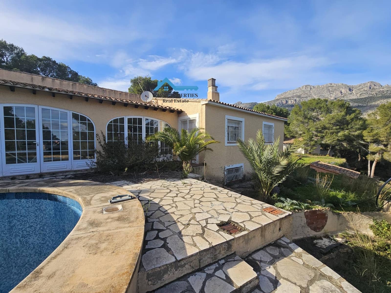 4 makuuhuone Maalaistalo myytävänä paikassa Altea la Vella mukana uima-altaan 
autotalli - 1 800 000 € (Ref: 8900179)