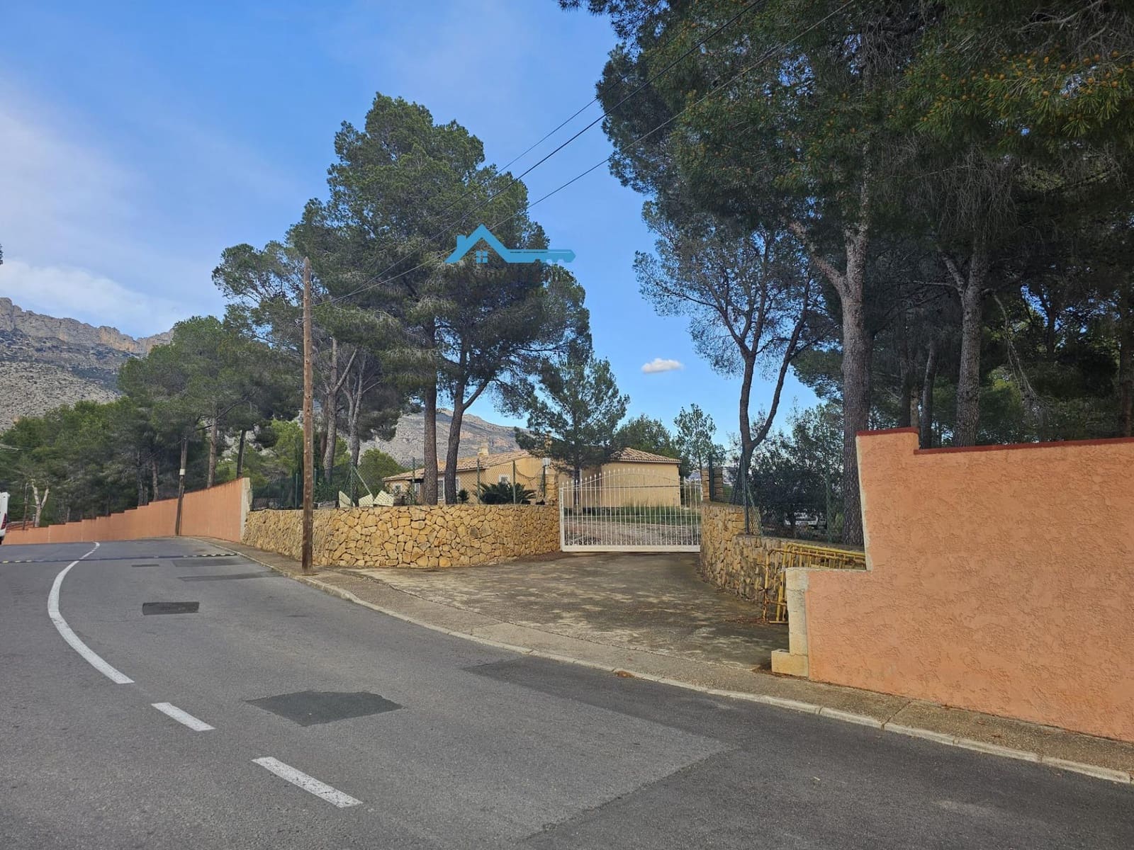 4 makuuhuone Maalaistalo myytävänä paikassa Altea la Vella mukana uima-altaan 
autotalli - 1 800 000 € (Ref: 8900179)