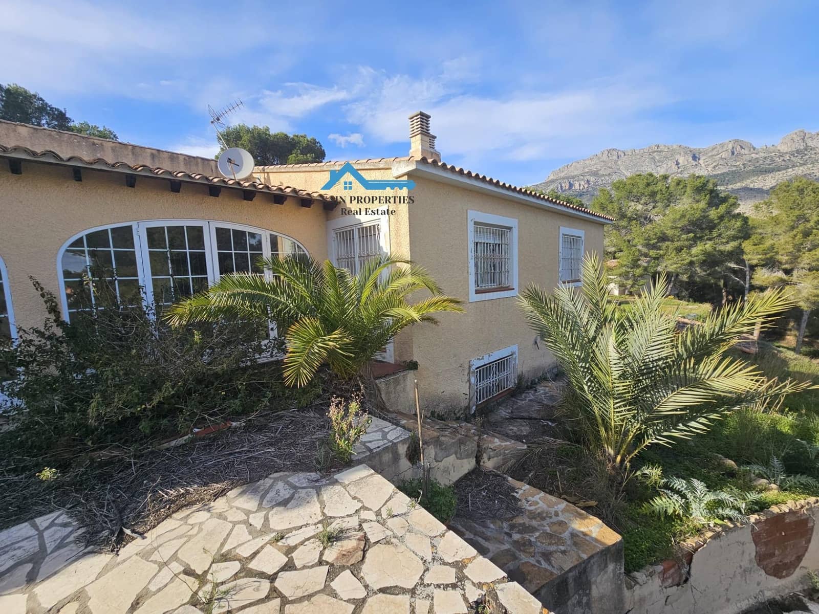 4 makuuhuone Maalaistalo myytävänä paikassa Altea la Vella mukana uima-altaan 
autotalli - 1 800 000 € (Ref: 8900179)