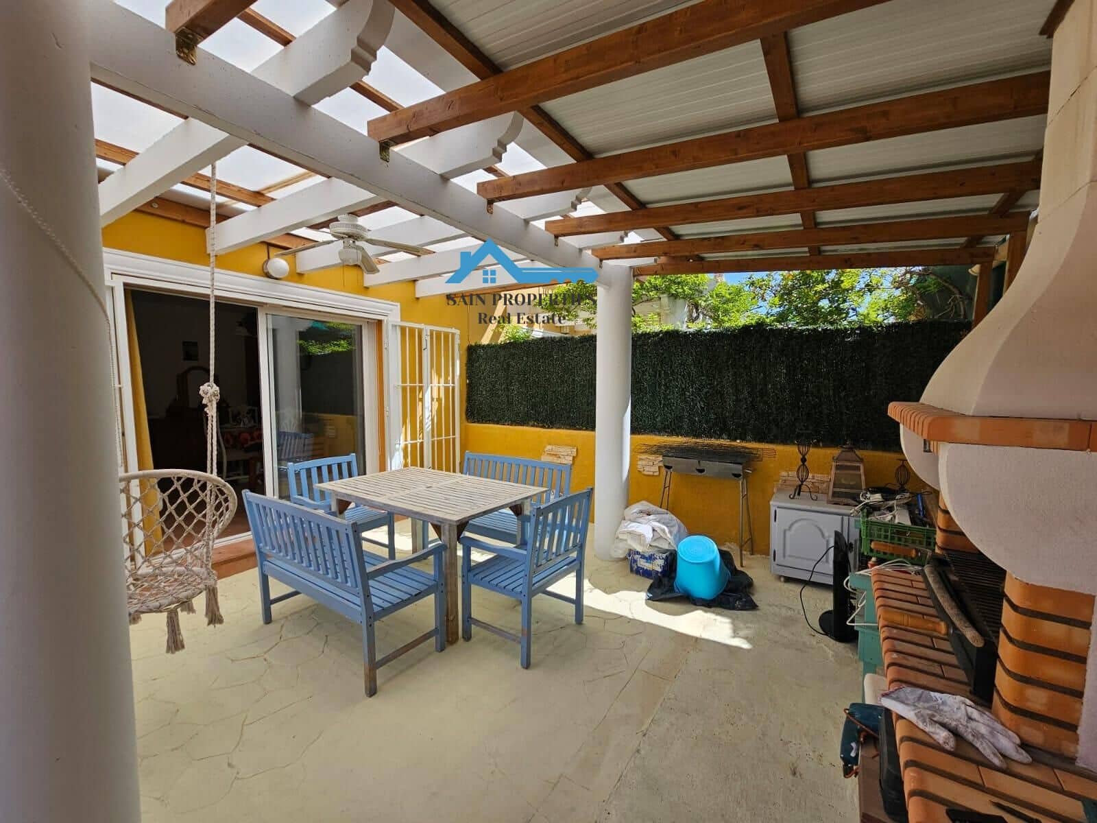 4 soveværelse Semi-Rækkehus til salg i La Nucia - € 314.000 (Ref: 8918045)