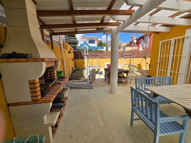 4 soveværelse Semi-Rækkehus til salg i La Nucia - € 314.000 (Ref: 8918045)