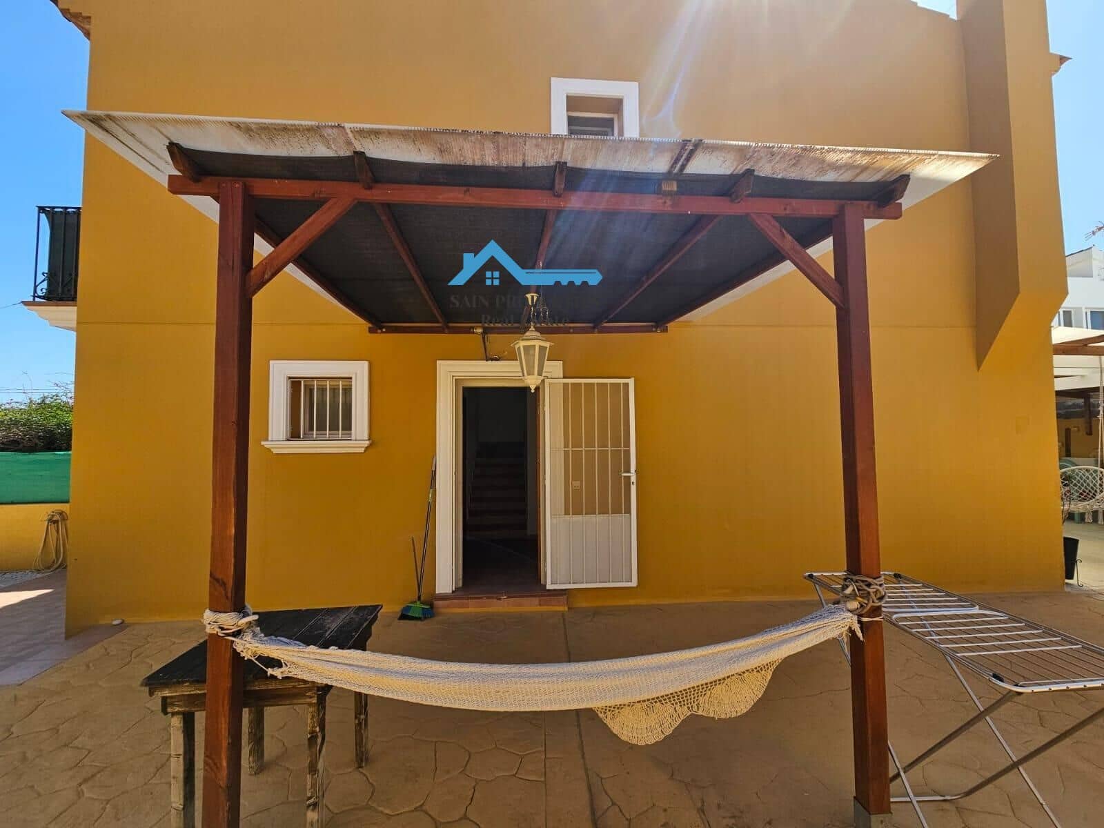 4 soveværelse Semi-Rækkehus til salg i La Nucia - € 314.000 (Ref: 8918045)