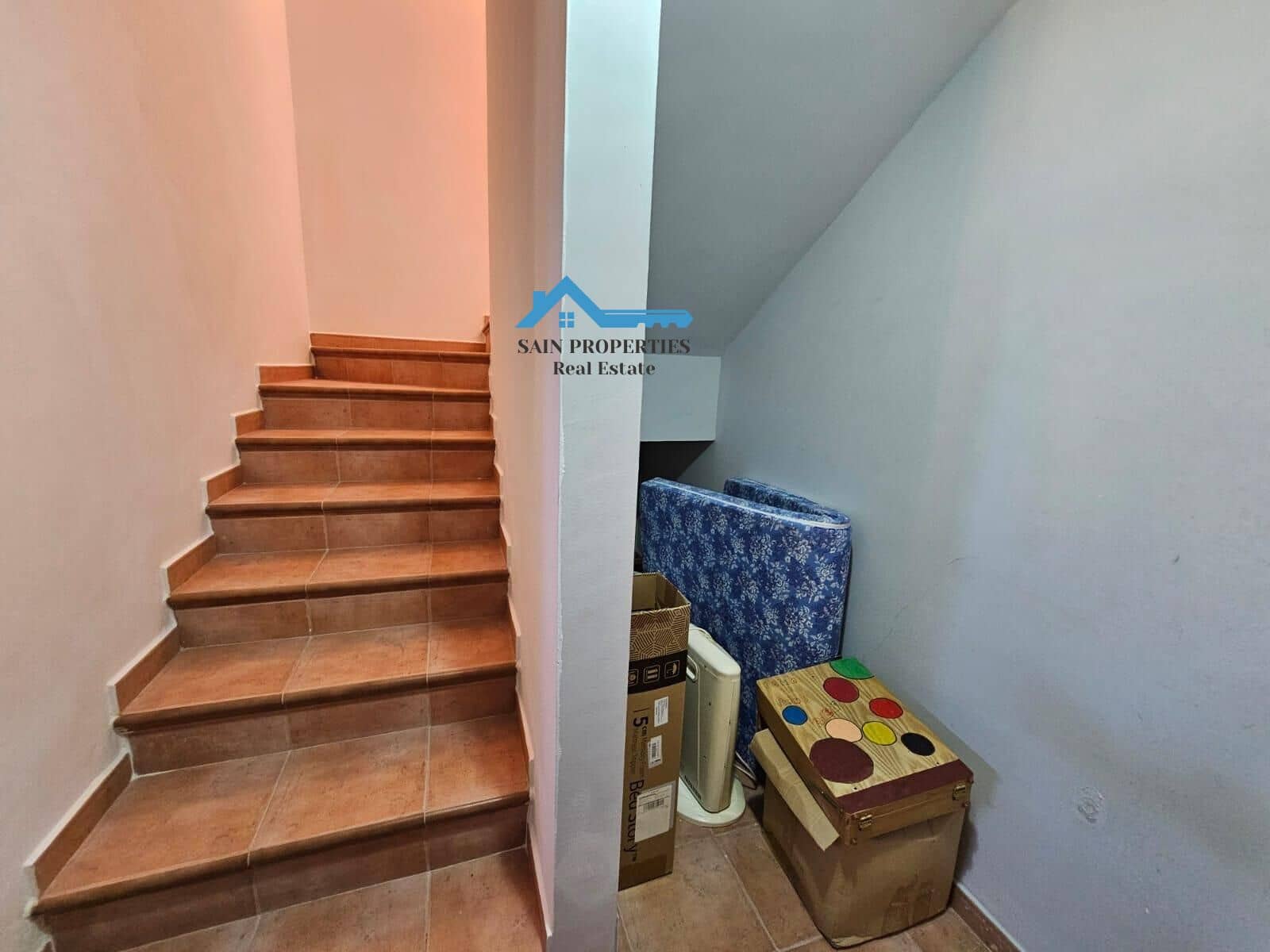 4 soveværelse Semi-Rækkehus til salg i La Nucia - € 314.000 (Ref: 8918045)