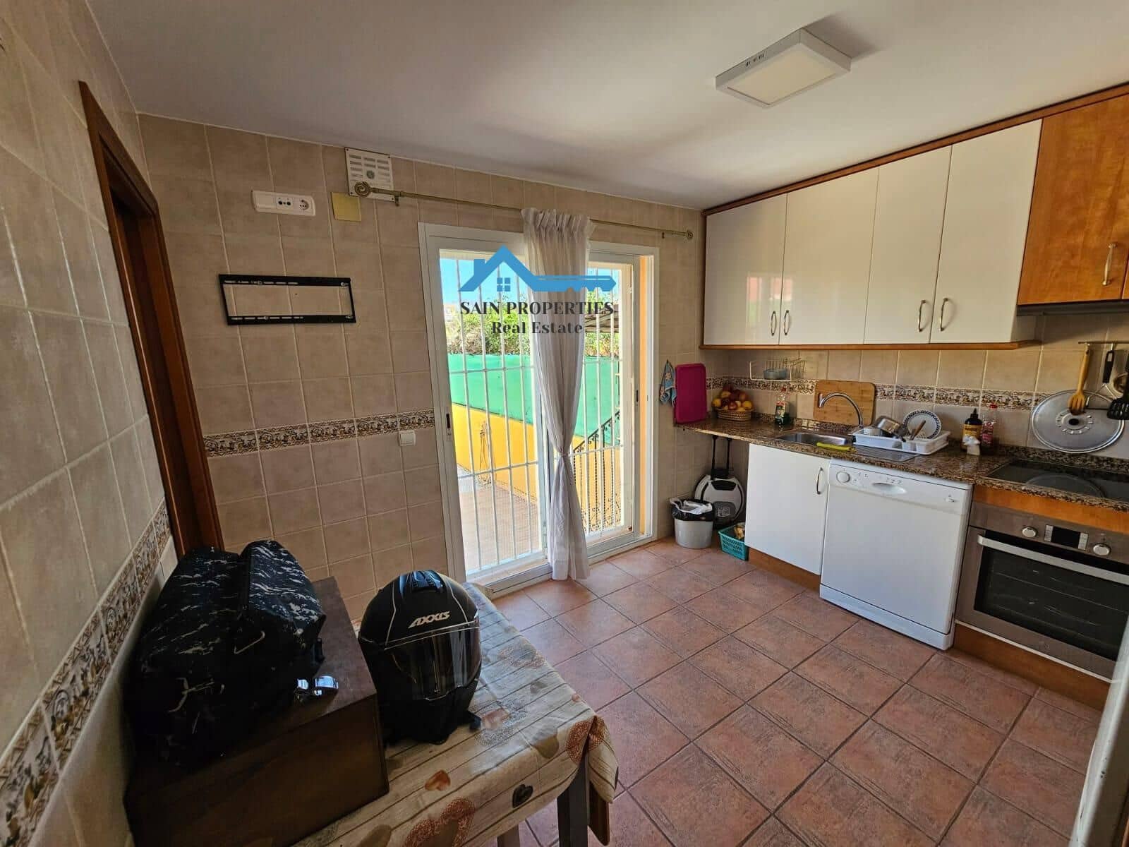 4 soveværelse Semi-Rækkehus til salg i La Nucia - € 314.000 (Ref: 8918045)