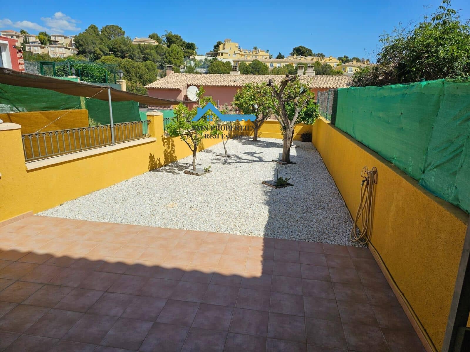 4 soveværelse Semi-Rækkehus til salg i La Nucia - € 314.000 (Ref: 8918045)