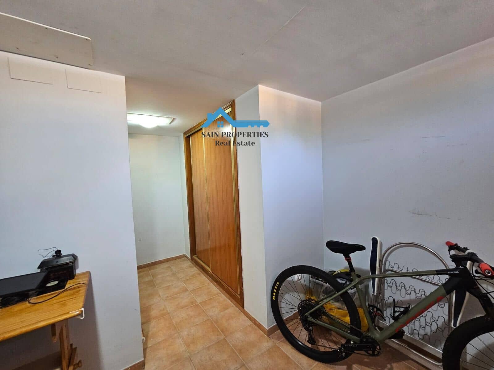 4 soveværelse Semi-Rækkehus til salg i La Nucia - € 314.000 (Ref: 8918045)