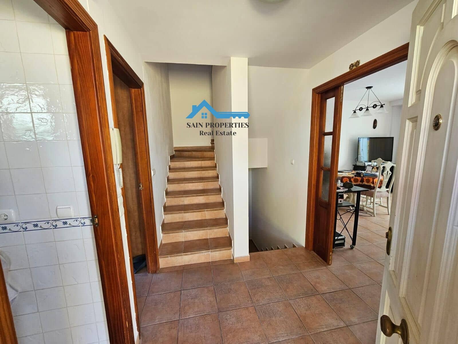 4 soveværelse Semi-Rækkehus til salg i La Nucia - € 314.000 (Ref: 8918045)