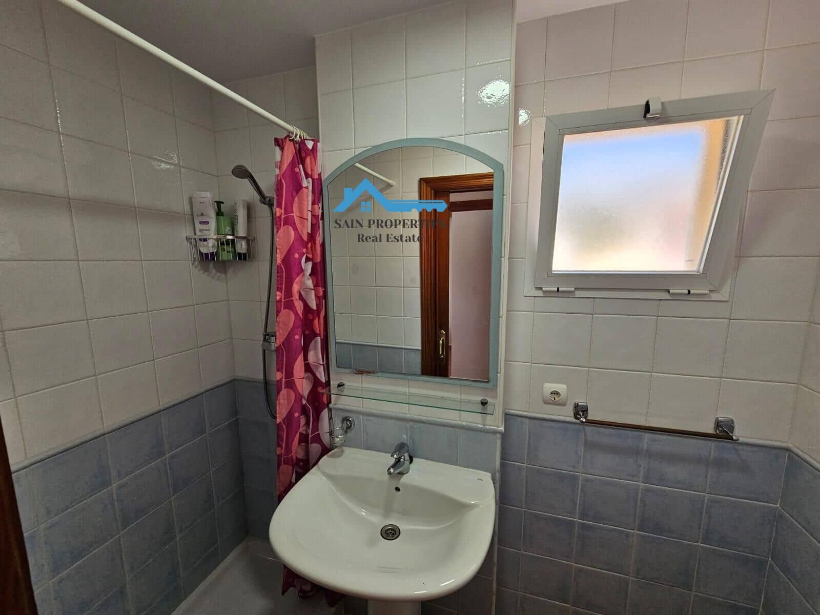 4 soveværelse Semi-Rækkehus til salg i La Nucia - € 314.000 (Ref: 8918045)