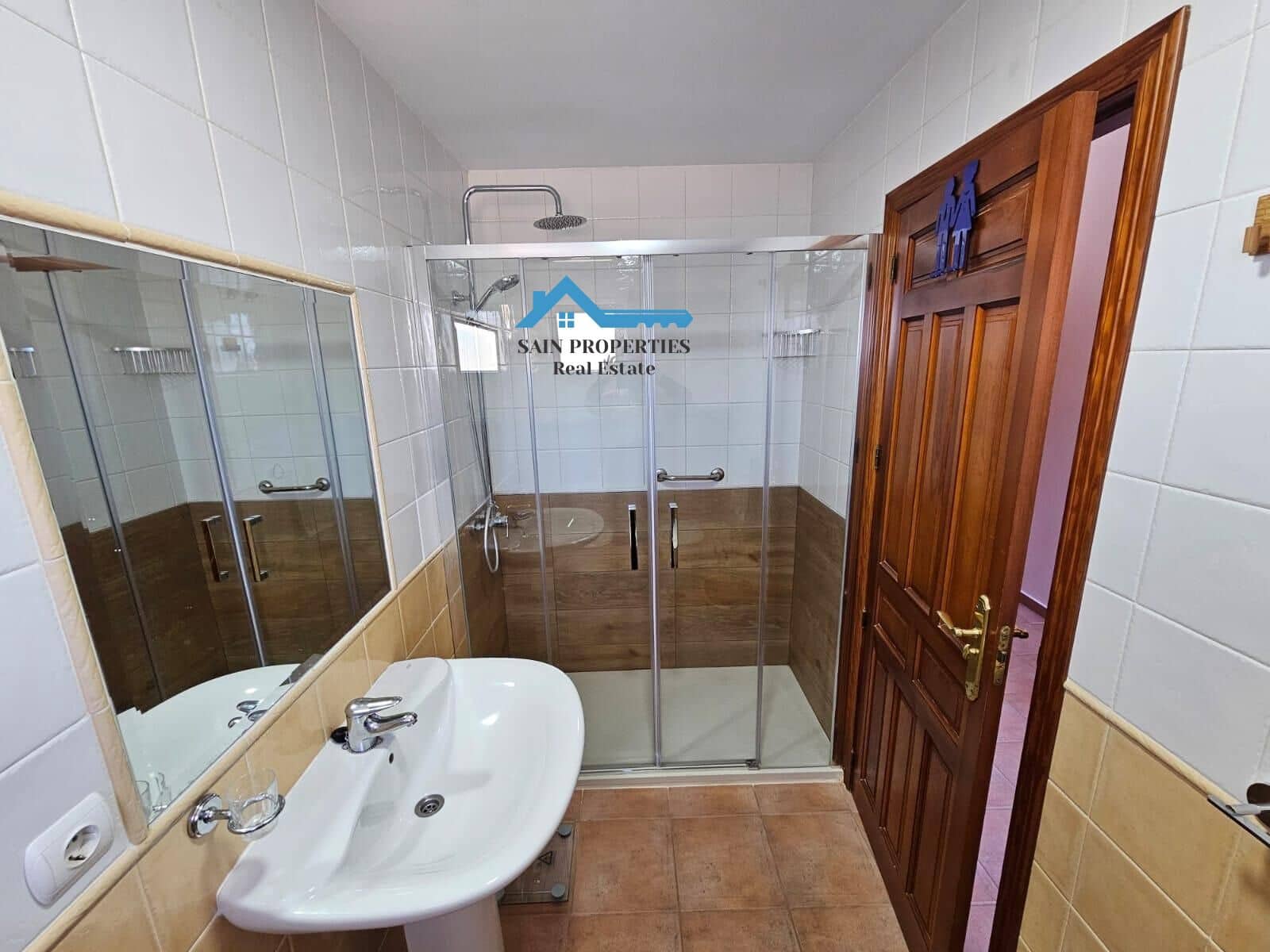 4 soveværelse Semi-Rækkehus til salg i La Nucia - € 314.000 (Ref: 8918045)