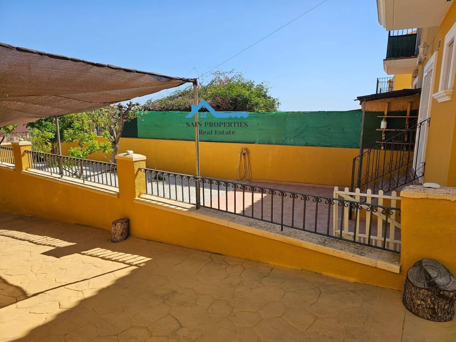 4 soveværelse Semi-Rækkehus til salg i La Nucia - € 314.000 (Ref: 8918045)