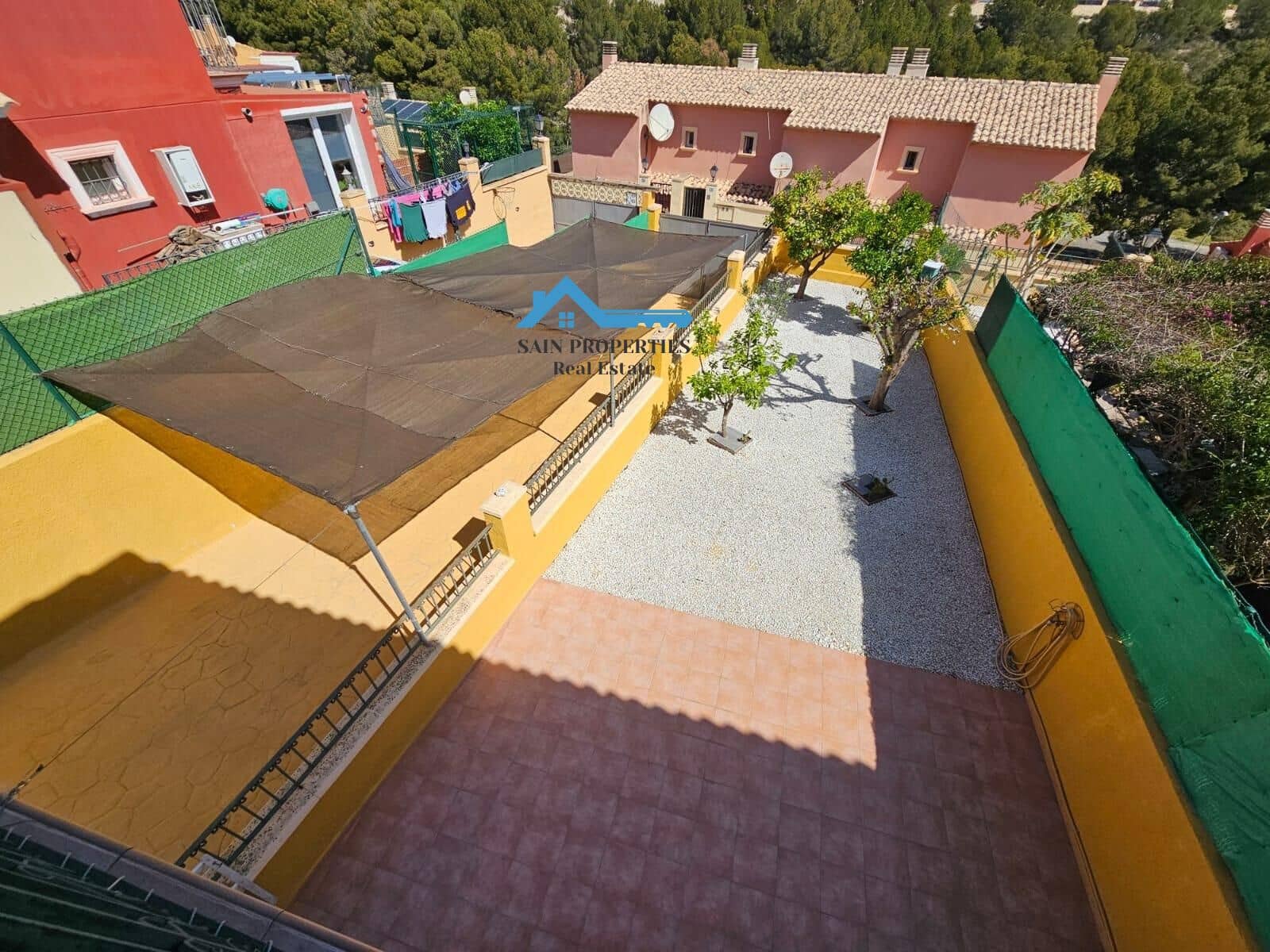 4 soveværelse Semi-Rækkehus til salg i La Nucia - € 314.000 (Ref: 8918045)