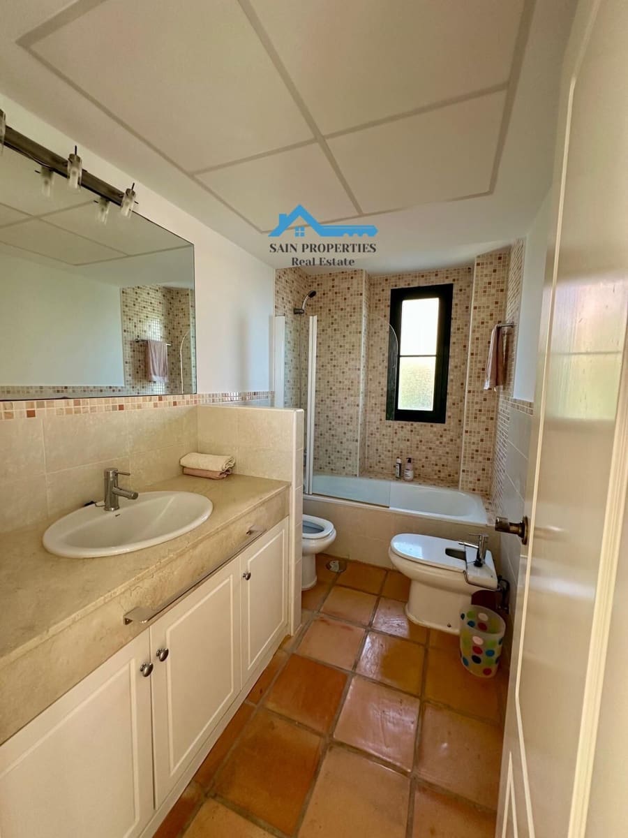 3 bedroom Villa for sale in Finestrat with pool garage - € 650,000 (Ref: 8929003)