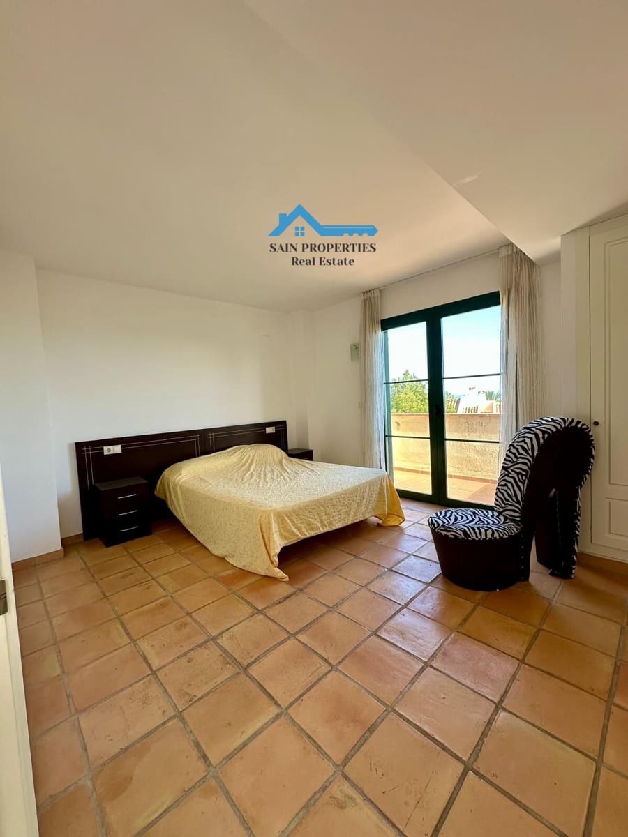 3 bedroom Villa for sale in Finestrat with pool garage - € 650,000 (Ref: 8929003)