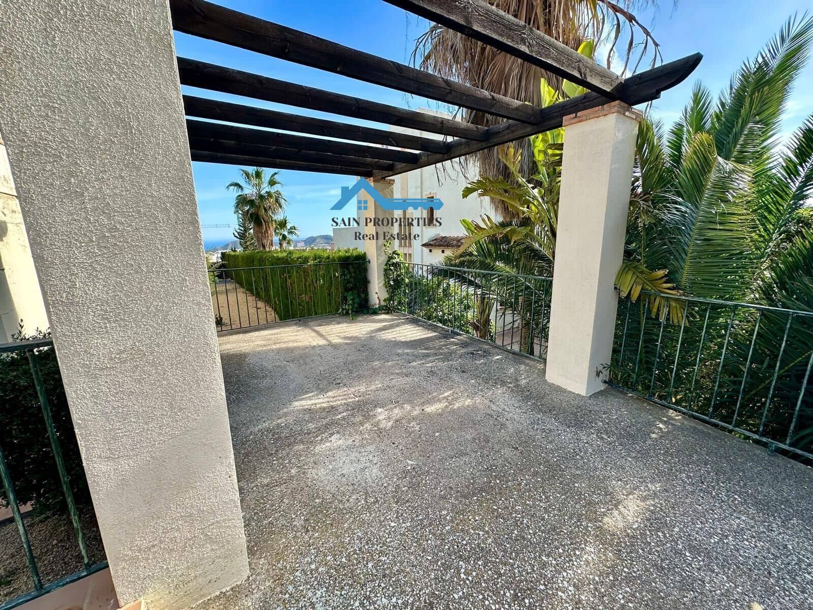 3 bedroom Villa for sale in Finestrat with pool garage - € 650,000 (Ref: 8929003)