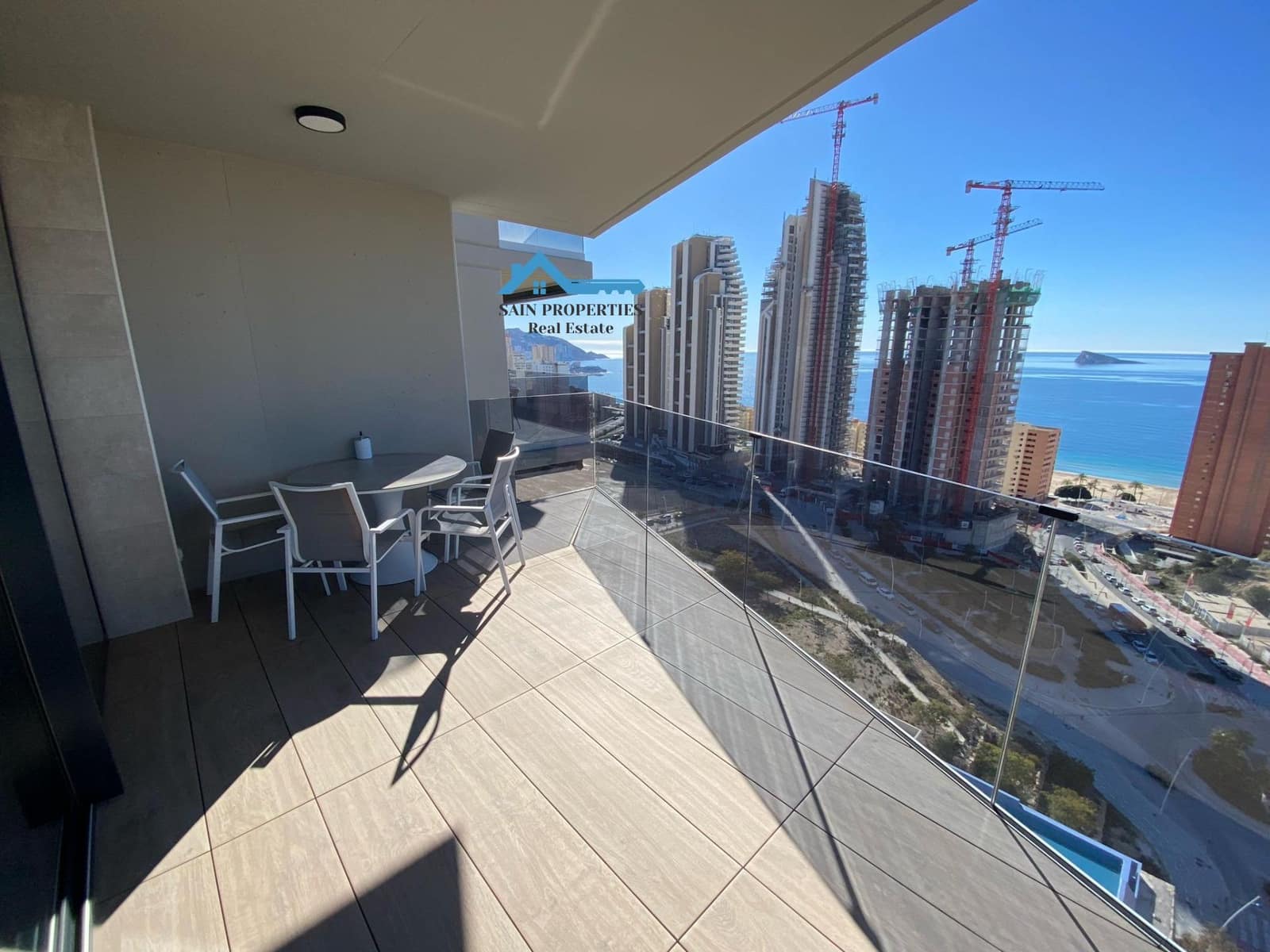 2 quarto Apartamento para venda em Benidorm com piscina garagem - 550 000 € (Ref: 8929007)