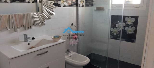 4 makuuhuone Rivitalo myytävänä paikassa Albir, Alfaz del Pi / L'Alfàs del Pi mukana uima-altaan 
autotalli - 399 000 € (Ref: 8929008)