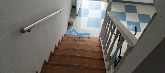 4 makuuhuone Rivitalo myytävänä paikassa Albir, Alfaz del Pi / L'Alfàs del Pi mukana uima-altaan 
autotalli - 399 000 € (Ref: 8929008)