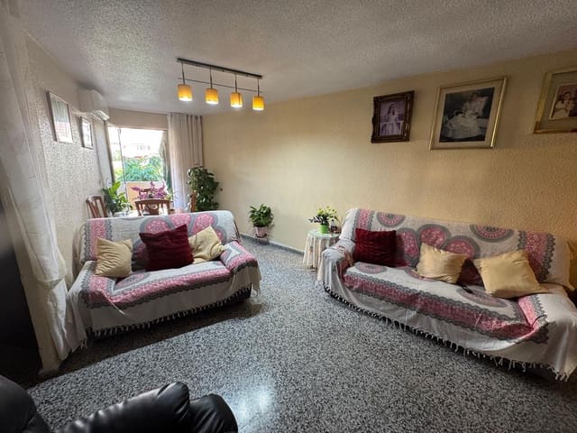 Piso de 3 habitaciones en Benidorm en venta - 265.000 € (Ref: 9029481)
