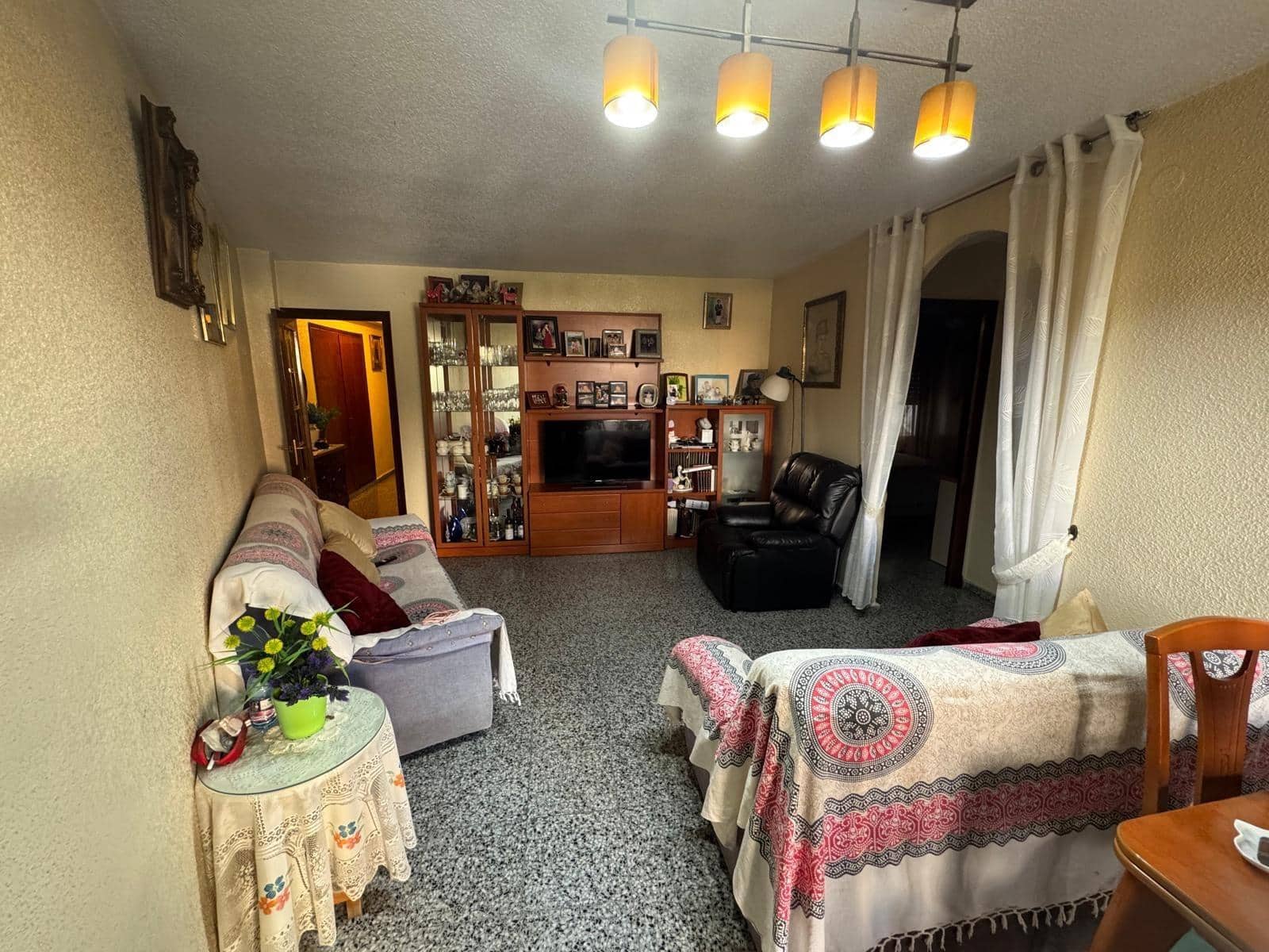 Piso de 3 habitaciones en Benidorm en venta - 265.000 € (Ref: 9029481)