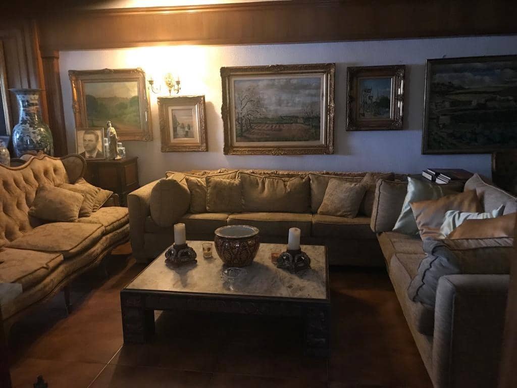 2 bedroom Flat for sale in Benidorm with garage - € 410,000 (Ref: 9085229)