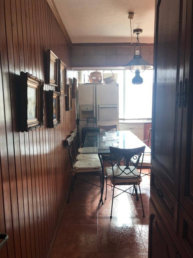 2 bedroom Flat for sale in Benidorm with garage - € 410,000 (Ref: 9085229)
