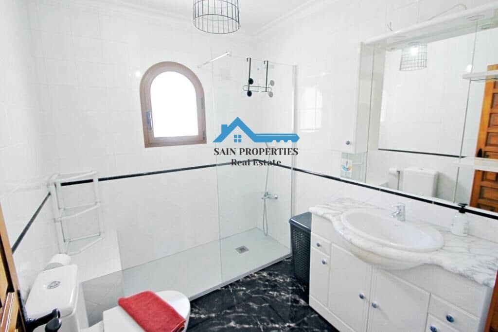 5 soveværelse Villa til salg i Calpe / Calp med swimmingpool garage - € 700.000 (Ref: 9141554)