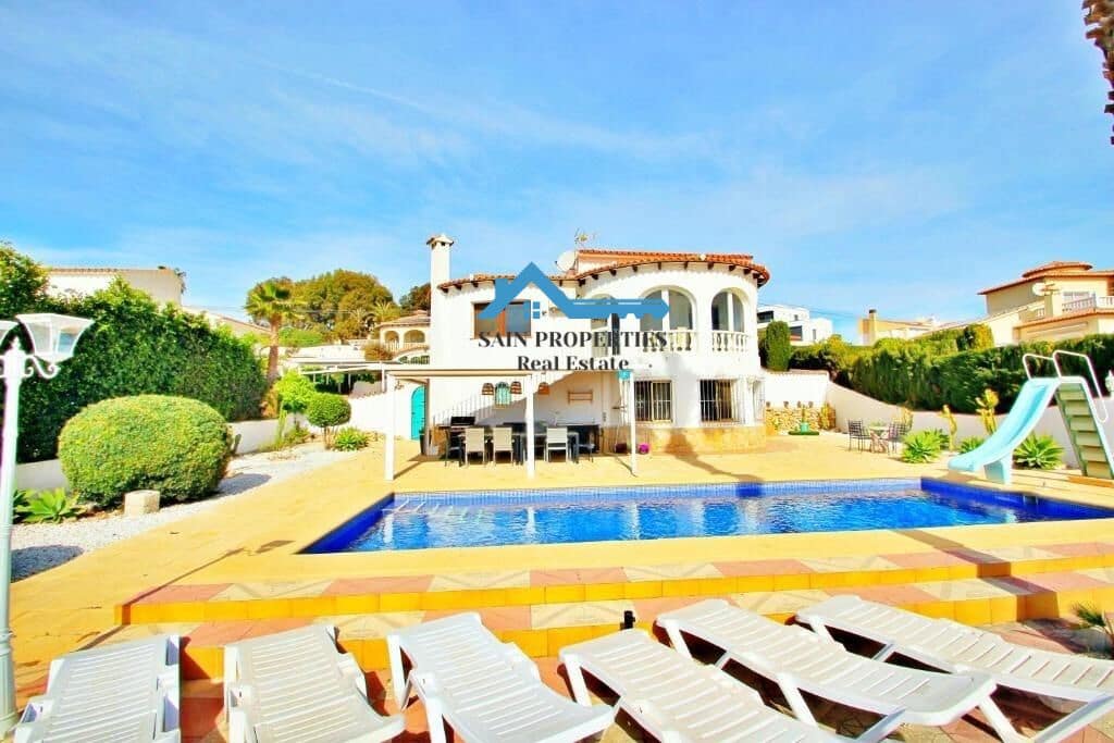 5 soveværelse Villa til salg i Calpe / Calp med swimmingpool garage - € 700.000 (Ref: 9141554)