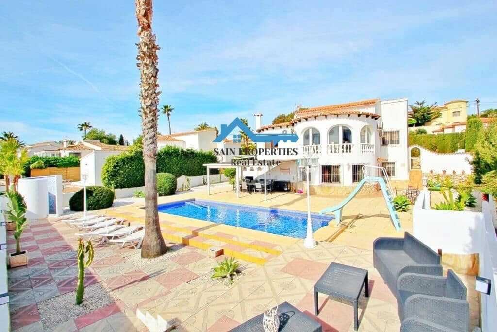 5 soveværelse Villa til salg i Calpe / Calp med swimmingpool garage - € 700.000 (Ref: 9141554)