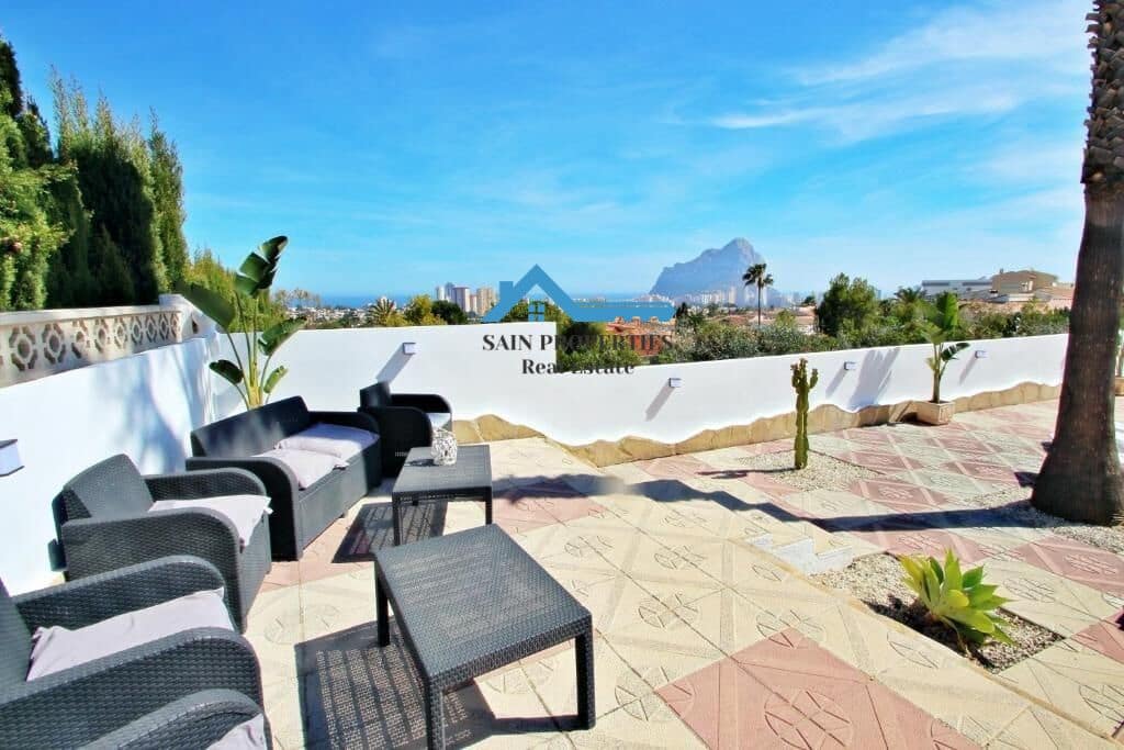 5 soveværelse Villa til salg i Calpe / Calp med swimmingpool garage - € 700.000 (Ref: 9141554)