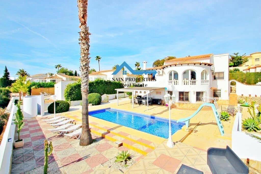 5 soveværelse Villa til salg i Calpe / Calp med swimmingpool garage - € 700.000 (Ref: 9141554)