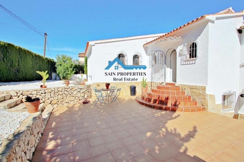5 soveværelse Villa til salg i Calpe / Calp med swimmingpool garage - € 700.000 (Ref: 9141554)