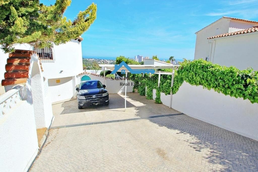 5 soveværelse Villa til salg i Calpe / Calp med swimmingpool garage - € 700.000 (Ref: 9141554)