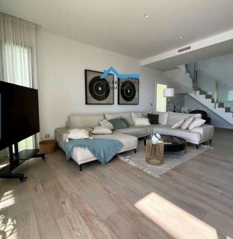 3 bedroom Villa for sale in Finestrat with pool garage - € 615,000 (Ref: 9141555)