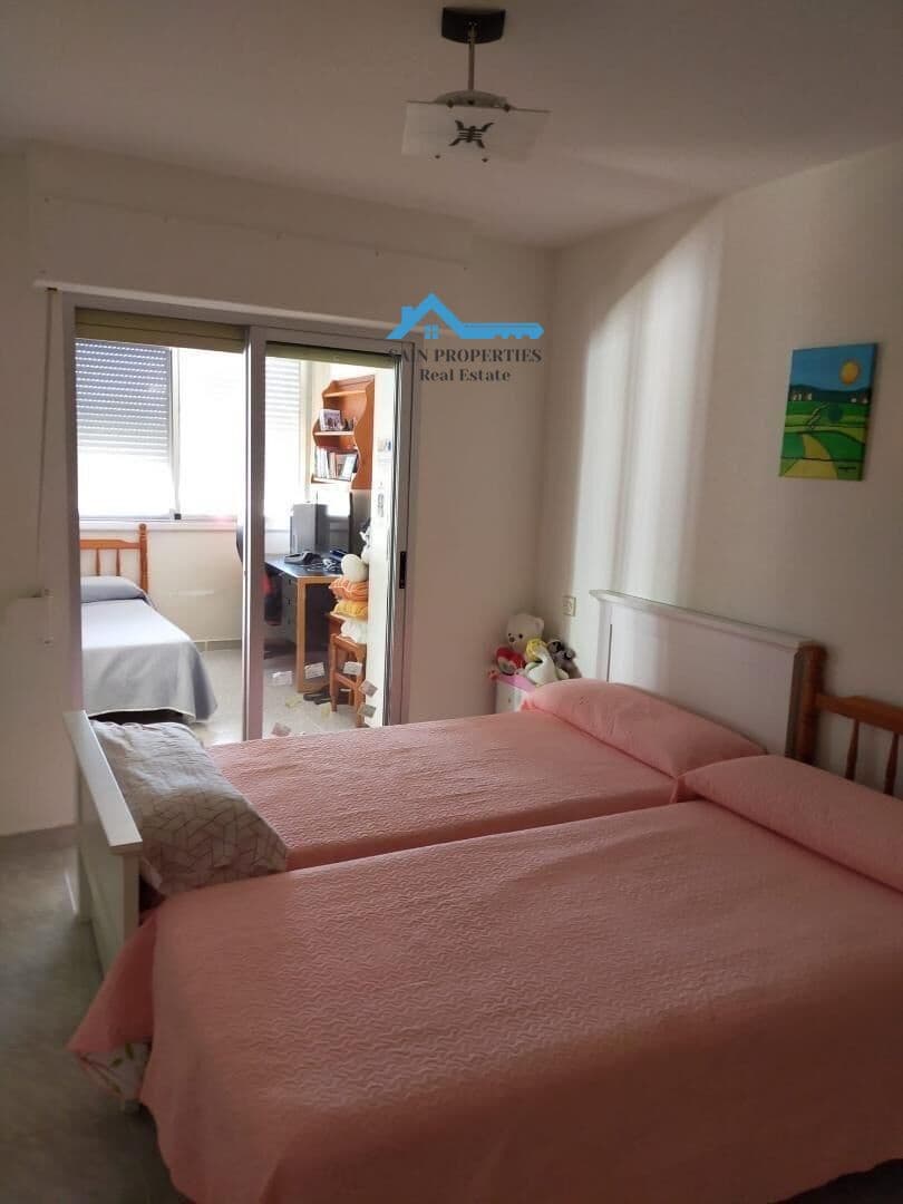 2 bedroom Apartment for sale in La Villajoyosa / Vila Joiosa with pool - € 174,000 (Ref: 9147047)