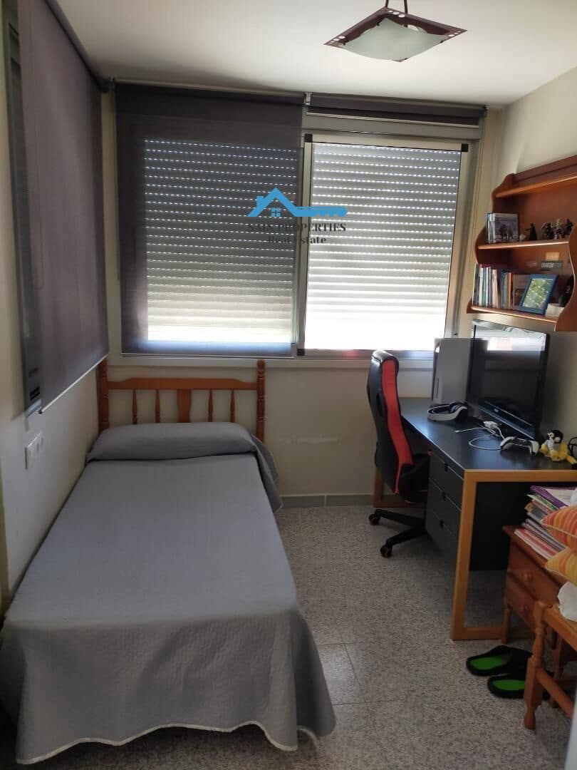 2 bedroom Apartment for sale in La Villajoyosa / Vila Joiosa with pool - € 174,000 (Ref: 9147047)