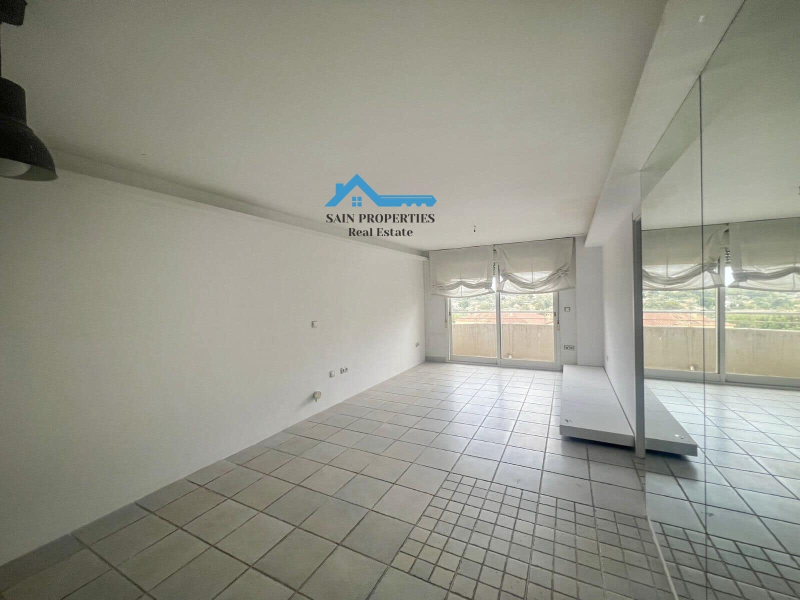 4 bedroom Apartment for sale in Alfaz del Pi / L'Alfas del Pi with garage - € 285,000 (Ref: 9147049)