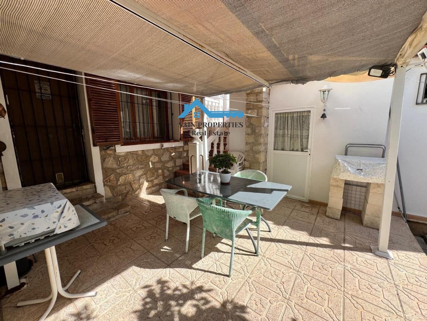 4 quarto Moradia para venda em Barranco Hondo com piscina - 425 000 € (Ref: 9149189)