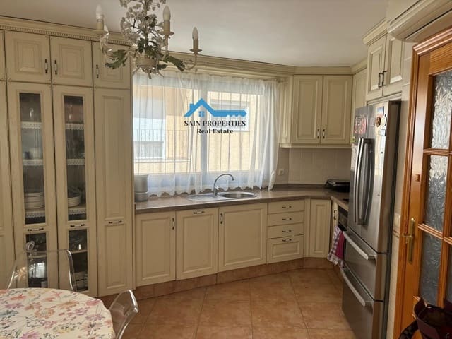 4 chambre Villa/Maison Mitoyenne à vendre à Callosa d'En Sarrià avec garage - 260 000 € (Ref: 9159413)