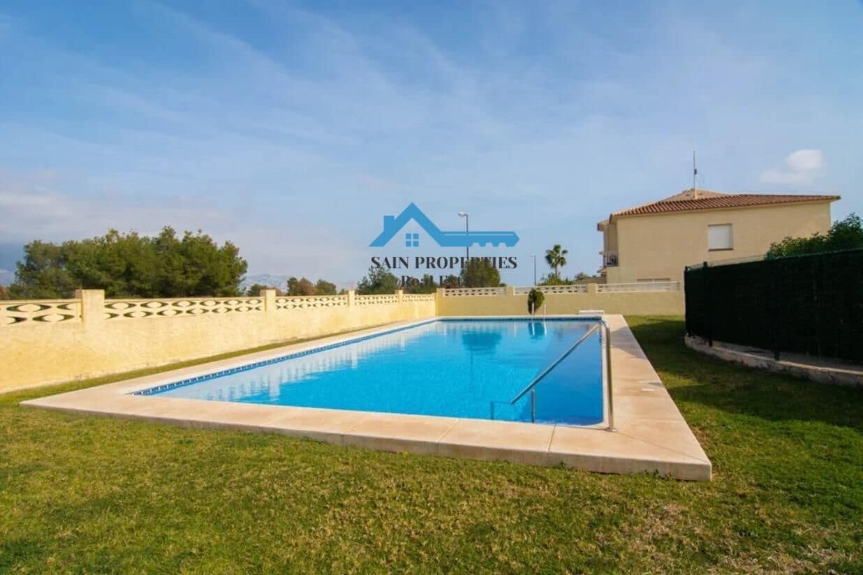 2 soveværelse Rækkehus til salg i La Nucia med swimmingpool garage - € 249.900 (Ref: 9173412)