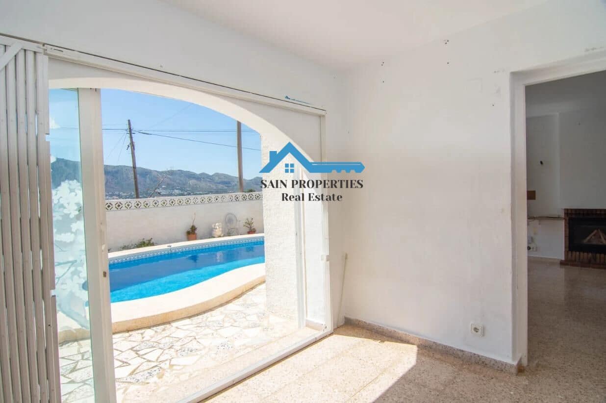 Chalet de 3 habitaciones en Alfaz del Pi / L'Alfàs del Pi en venta con piscina - 378.000 € (Ref: 9173415)