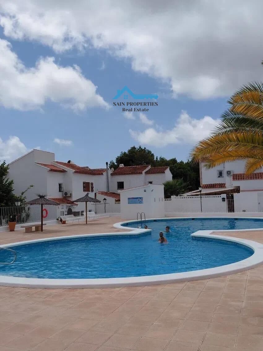 3 sovrum Radhus till salu i La Nucia med pool - 325 000 € (Ref: 9186845)