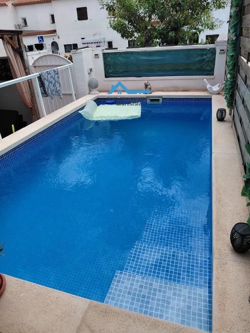 3 sovrum Radhus till salu i La Nucia med pool - 325 000 € (Ref: 9186845)