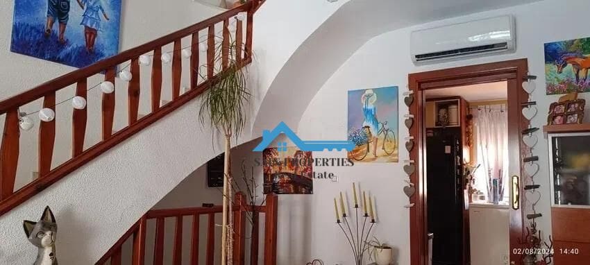 3 sovrum Radhus till salu i La Nucia med pool - 325 000 € (Ref: 9186845)