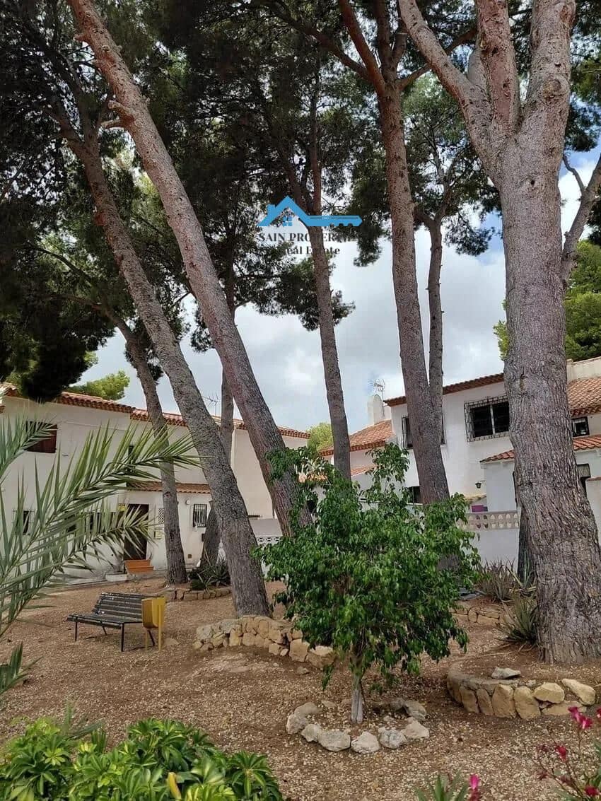 3 sovrum Radhus till salu i La Nucia med pool - 325 000 € (Ref: 9186845)