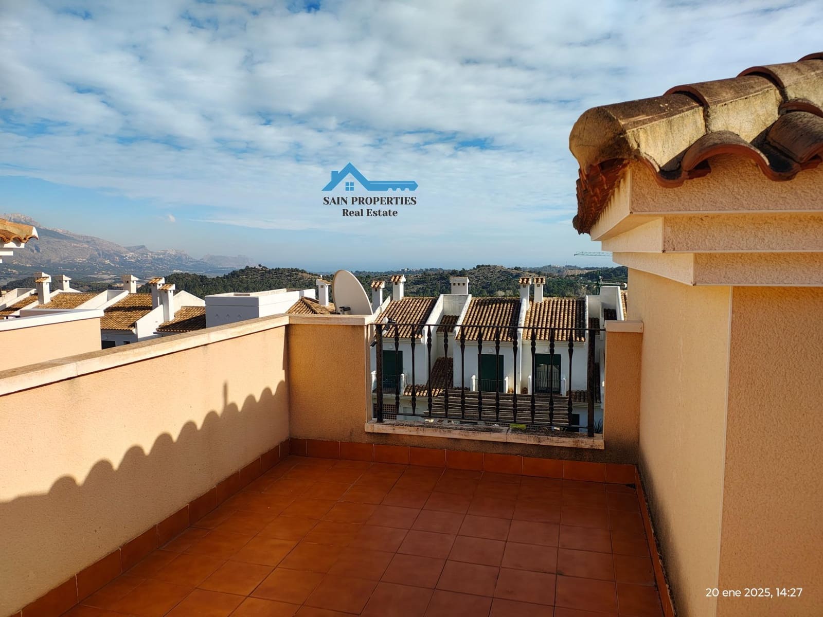 2 bedroom Villa for sale in Polop with pool - € 305,000 (Ref: 9206767)