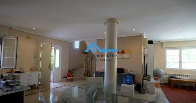 3 makuuhuone Huvila myytävänä paikassa Albir, Alfaz del Pi / L'Alfàs del Pi mukana uima-altaan - 665 000 € (Ref: 9257255)