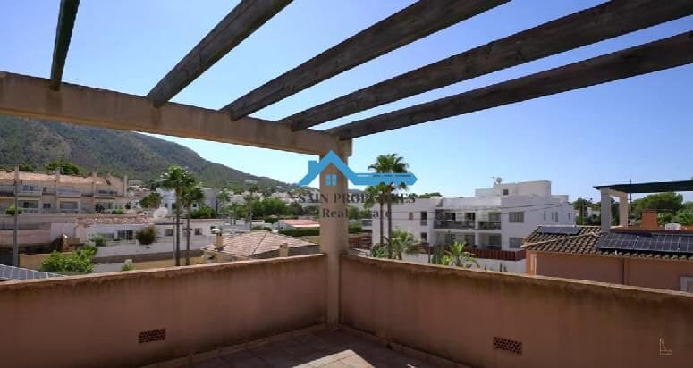 3 bedroom Villa for sale in Albir with pool - € 665,000 (Ref: 9257255)