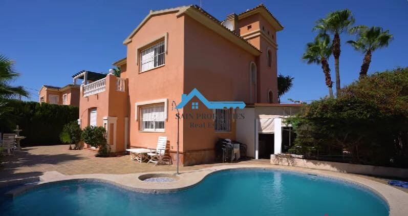 3 bedroom Villa for sale in Albir with pool - € 665,000 (Ref: 9257255)