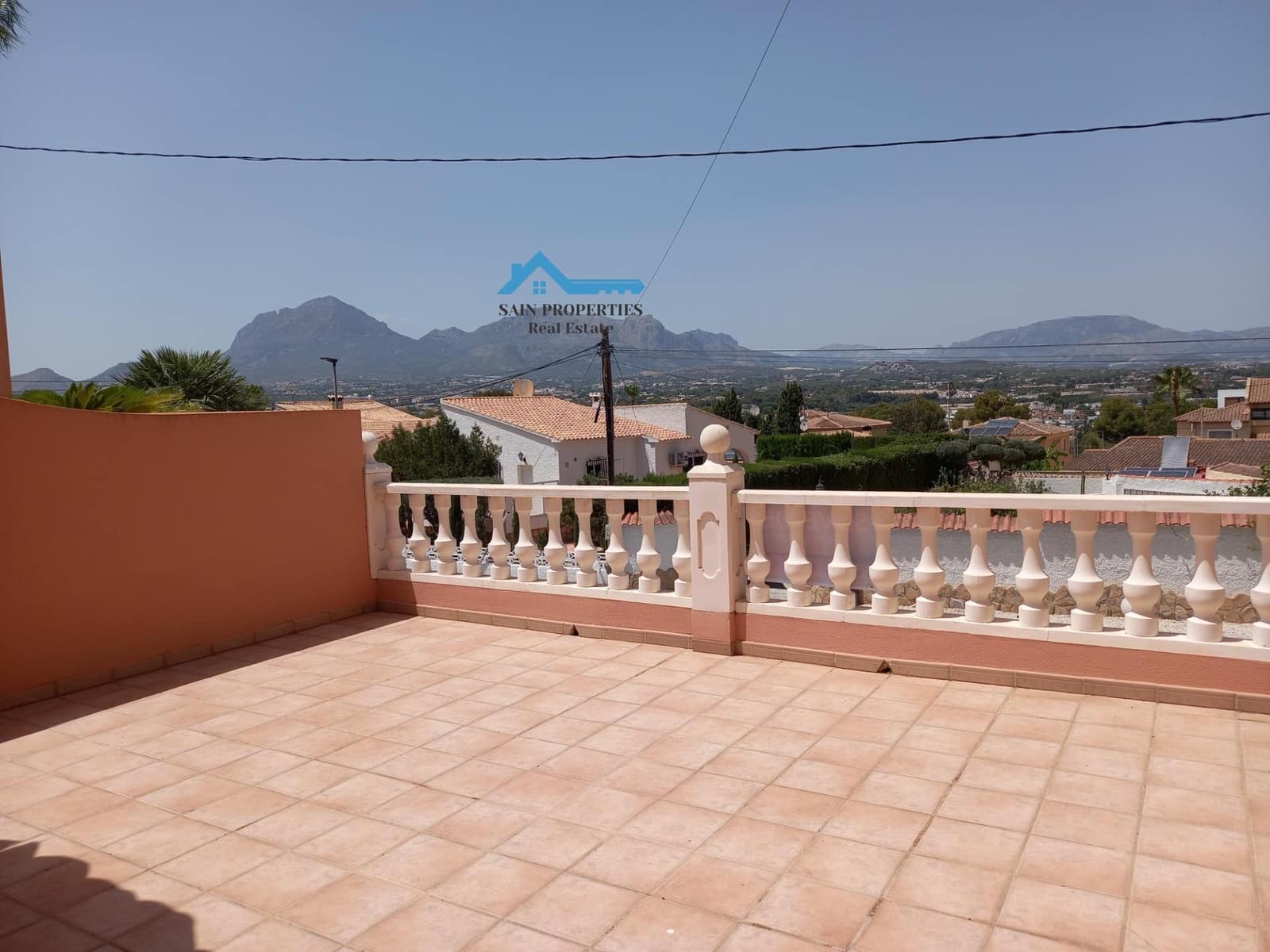 3 bedroom Villa for sale in Albir with pool - € 665,000 (Ref: 9257255)